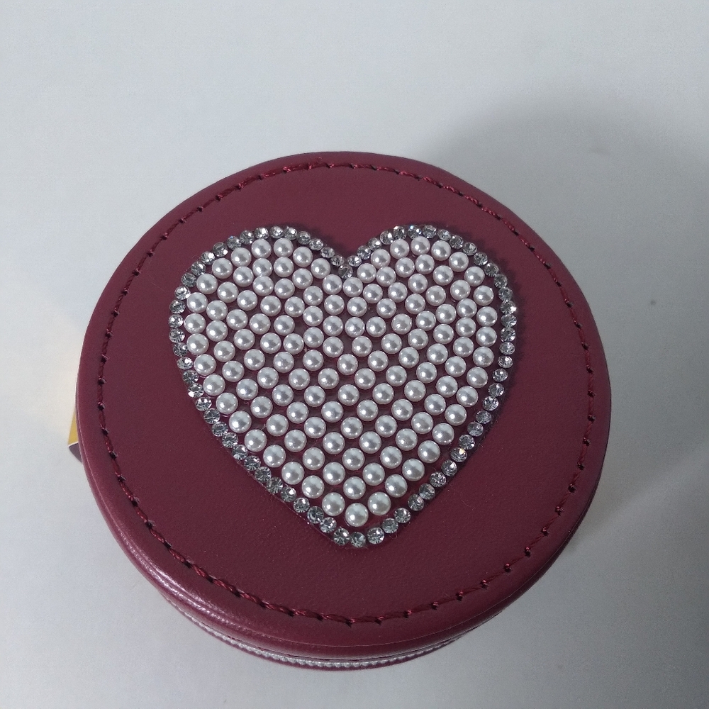 DANECRAFT Heart Embellished Round Jewelry Case with 2 Pair Gold Plated Earrings